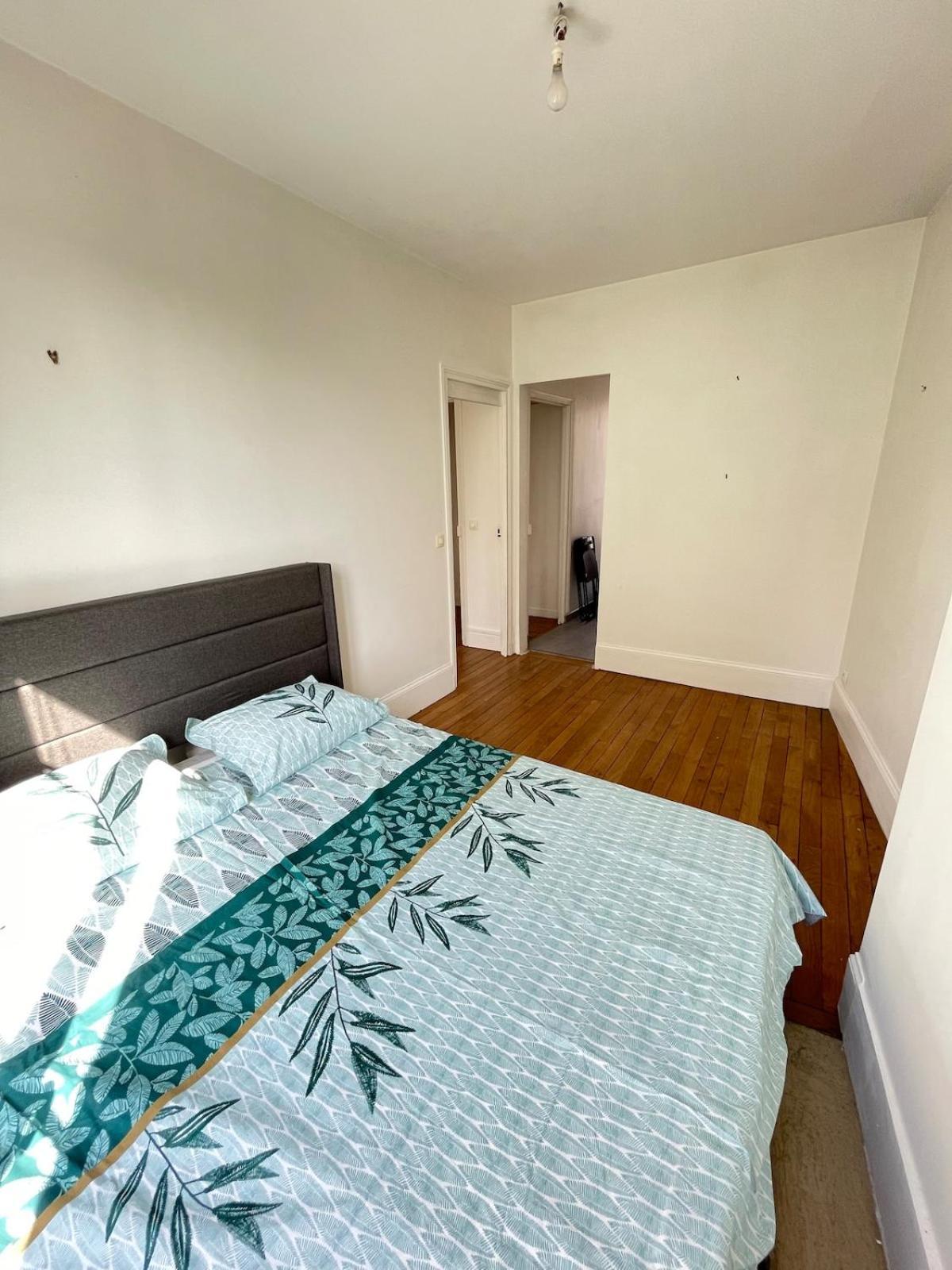 19 Bright, Close To Transport